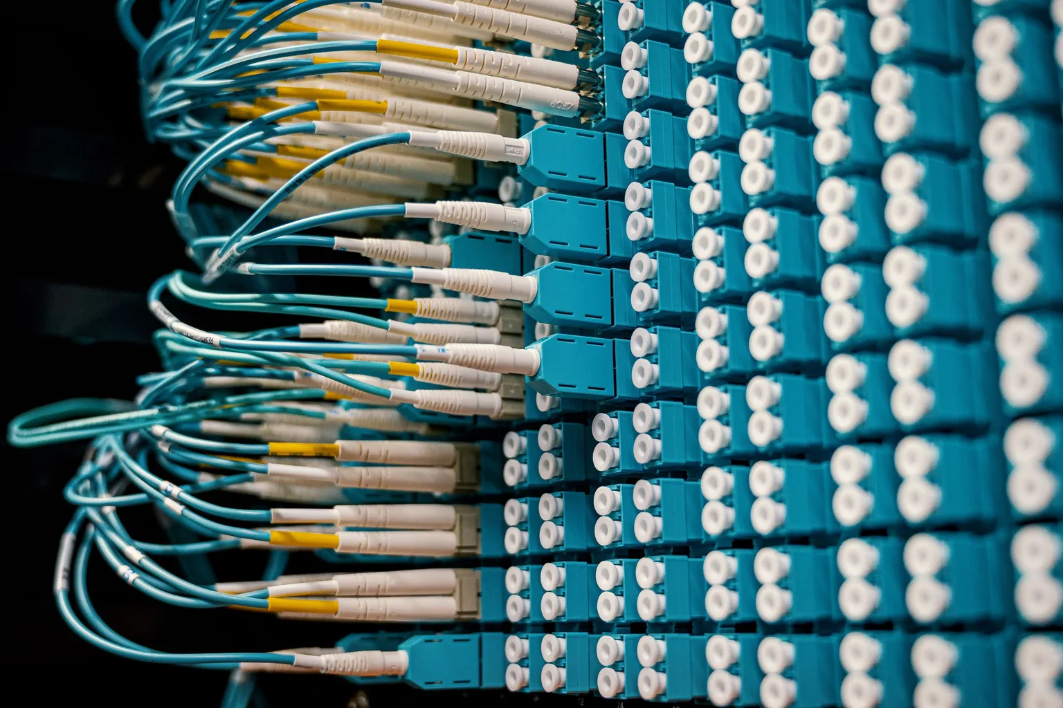 Optical patch panel and fiber connections